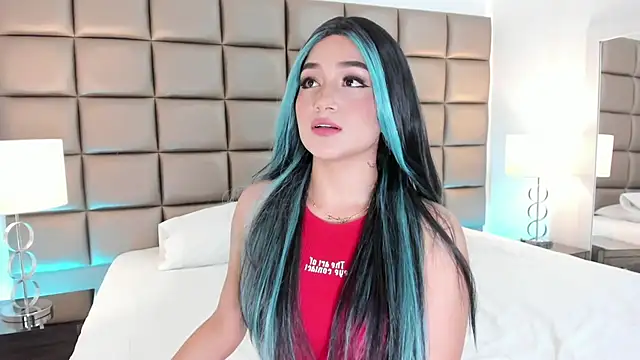 AnnyHizzle online show from 03-18-25, 09:32