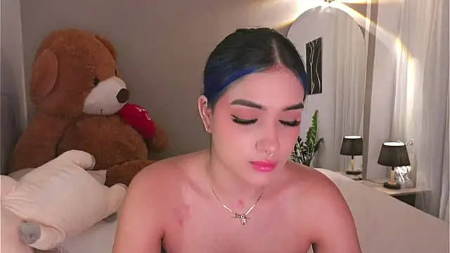 AnnyHizzle online show from 10-14-25, 11:27