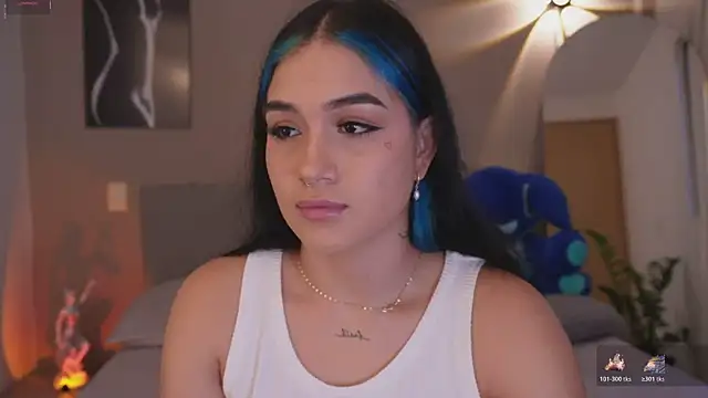 AnnyHizzle online show from 12-21-25, 10:28