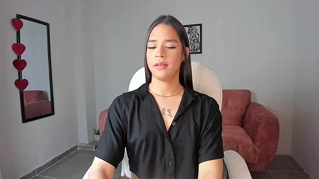 Alice23jones online show from 03-08-25, 06:47