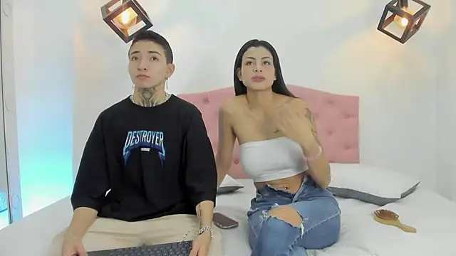 Tinny and Candy online show from 01-10-25, 01:31