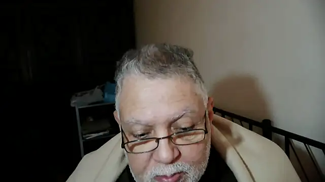 100Tauros online show from 11-17-25, 03:40