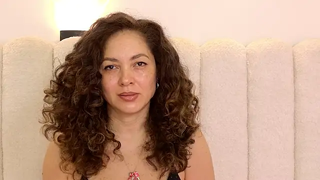 Juliabadlee online show from 11-09-25, 07:45