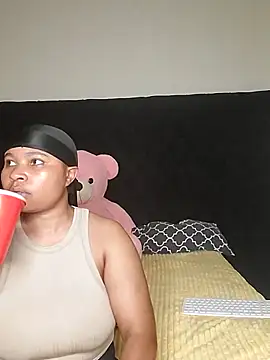 R-thequeen online show from 03-23-26, 09:41