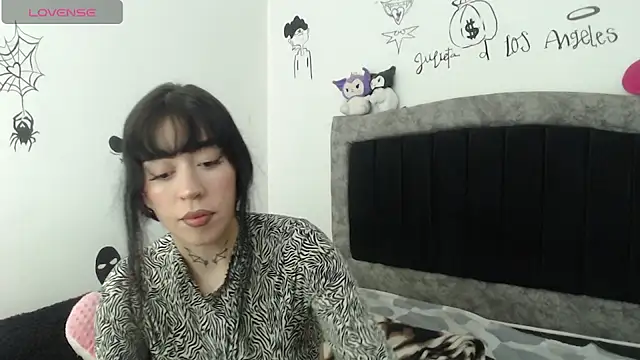 Julieta De Los Angeles online show from 03-02-26, 08:59