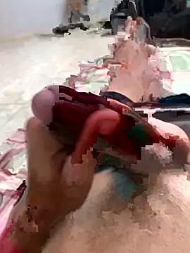 Snapshot of broklinguga chatting on 10-05-25, 02:37 broklinguga online show from 10-05-25, 02:37