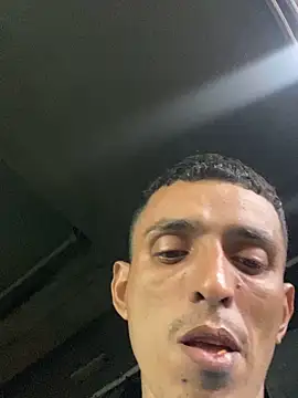 Snapshot of broklinguga chatting on 11-05-25, 10:37 broklinguga online show from 11-05-25, 10:37