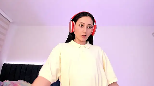 Snapshot of liaqueen610 chatting on 01-07-25, 01:28 liaqueen610 online show from 01-07-25, 01:28