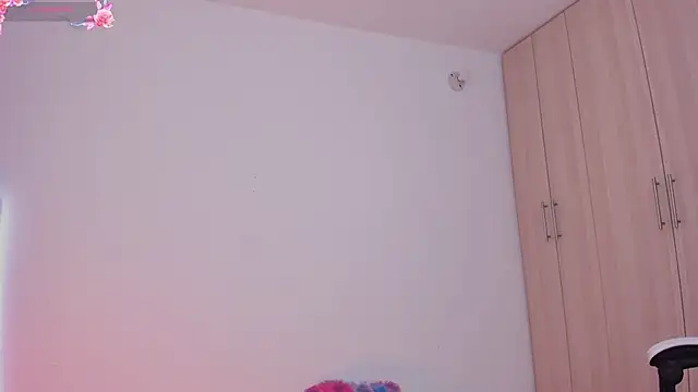 Snapshot of liaqueen610 chatting on 02-07-25, 11:55 liaqueen610 online show from 02-07-25, 11:55