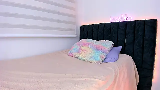 Snapshot of liaqueen610 chatting on 02-25-25, 02:36 liaqueen610 online show from 02-25-25, 02:36