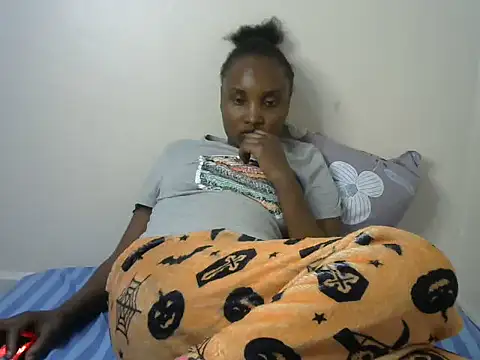 Snapshot of StacyGee24 chatting on 09-10-25, 04:29 StacyGee24 online show from 09-10-25, 04:29