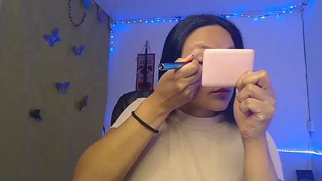 Snapshot of Zafiroweb09 chatting on 03-12-25, 05:28 Zafiroweb09 online show from 03-12-25, 05:28