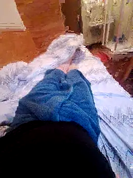 Snapshot of Bozok1906 chatting on 09-24-25, 04:21 Bozok1906 online show from 09-24-25, 04:21