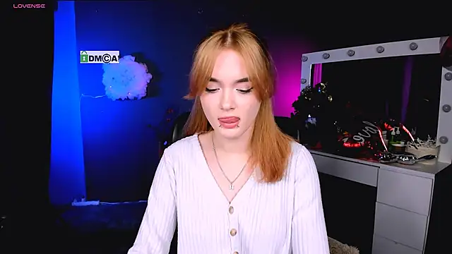 liana kisses online show from 02-17-25, 11:13