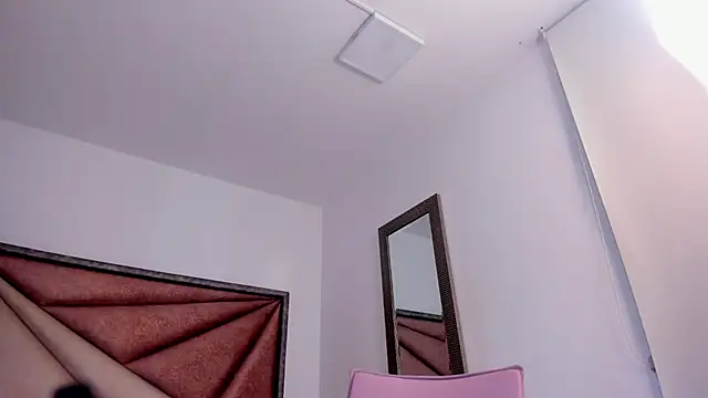 BarbaraKnox  online show from 10-29-25, 12:02