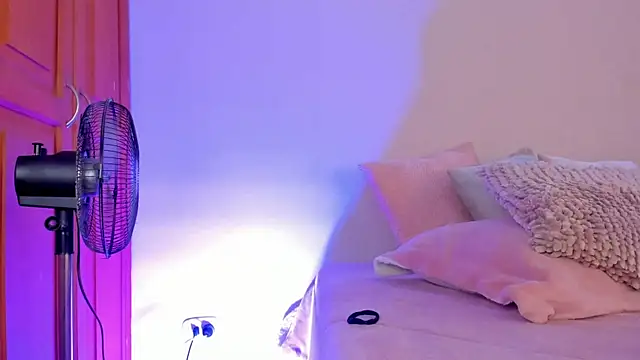 martinaaricci online show from 09-10-25, 01:33