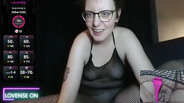 Snapshot of PernillaGirl chatting on 01-22-25, 07:45 PernillaGirl online show from 01-22-25, 07:45