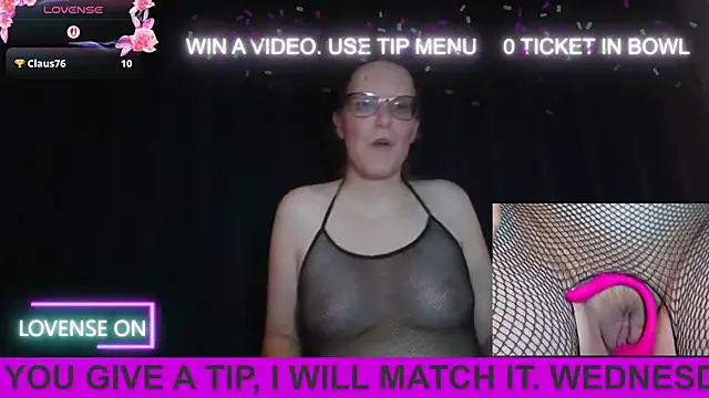 Snapshot of PernillaGirl chatting on 09-17-25, 06:20 PernillaGirl online show from 09-17-25, 06:20