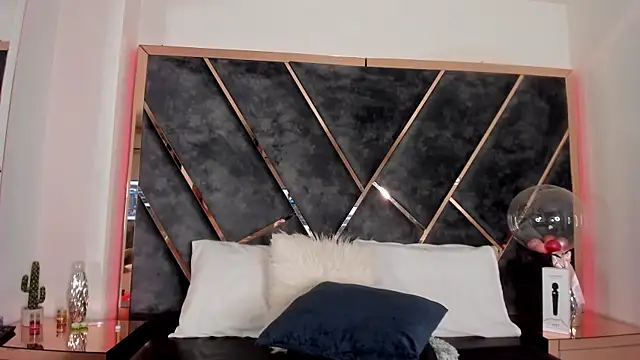 ChloeConnorr online show from 01-31-25, 03:20