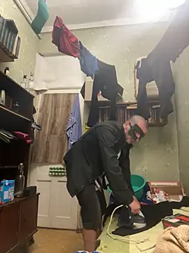 Ariel Ari online show from 10-08-25, 11:24