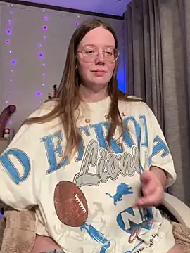 Snapshot of Sweetdee222x chatting on 12-06-24, 07:54 Sweetdee222x online show from 12-06-24, 07:54