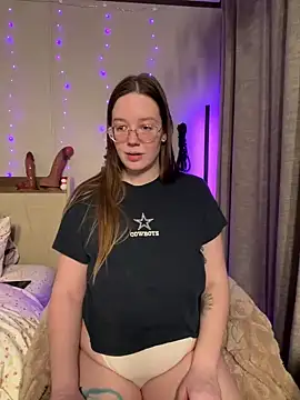 Snapshot of Sweetdee222x chatting on 12-10-24, 07:58 Sweetdee222x online show from 12-10-24, 07:58