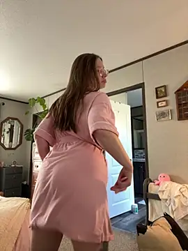 Snapshot of Sweetdee222x chatting on 10-06-25, 10:18 Sweetdee222x online show from 10-06-25, 10:18