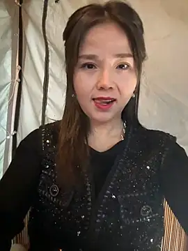Efangfang online show from 12-29-24, 10:45