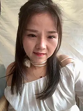 Efangfang online show from 12-30-24, 02:31