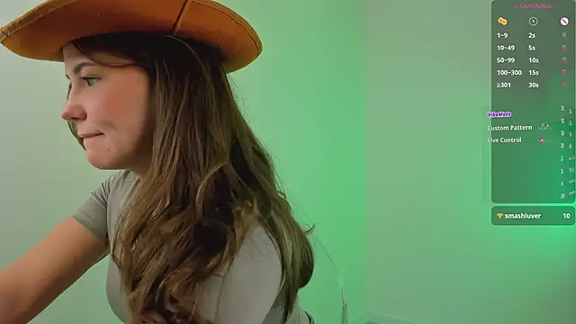 Snapshot of EmiliaDreams chatting on 03-13-25, 02:33 EmiliaDreams online show from 03-13-25, 02:33