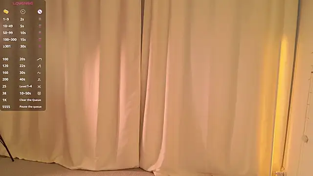 Snapshot of EmiliaDreams chatting on 09-15-25, 03:01 EmiliaDreams online show from 09-15-25, 03:01