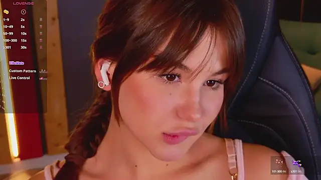 Snapshot of EmiliaDreams chatting on 10-09-25, 04:16 EmiliaDreams online show from 10-09-25, 04:16