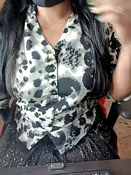 Snapshot of Adwithaa chatting on 02-07-26, 05:55 Adwithaa online show from 02-07-26, 05:55