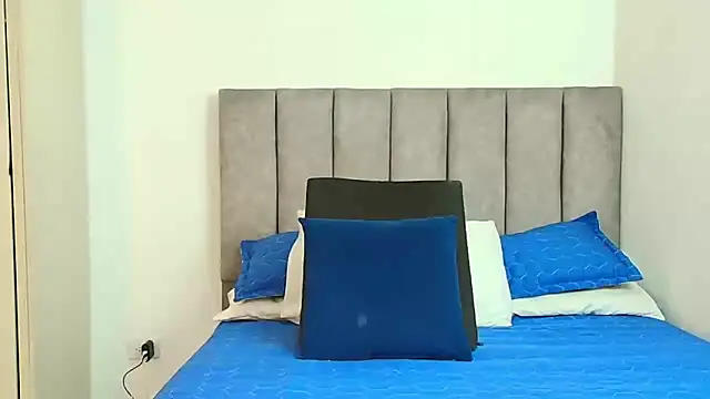 karina lewis  online show from 09-10-25, 04:12