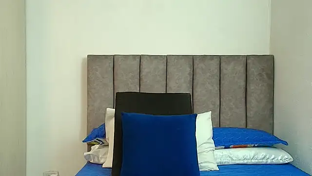 karina lewis  online show from 11-17-25, 03:56