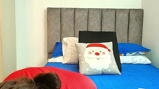 karina lewis  online show from 12-16-25, 04:06