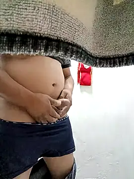 Snapshot of Riatatuil chatting on 09-18-25, 11:56 Riatatuil online show from 09-18-25, 11:56