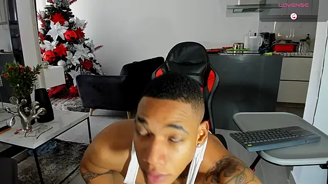 TROYWESLY- online show from 01-06-25, 05:38