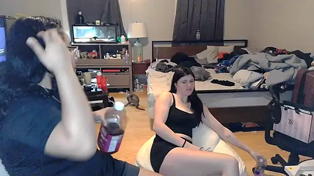 Elliewgfs online show from 03-14-25, 01:59