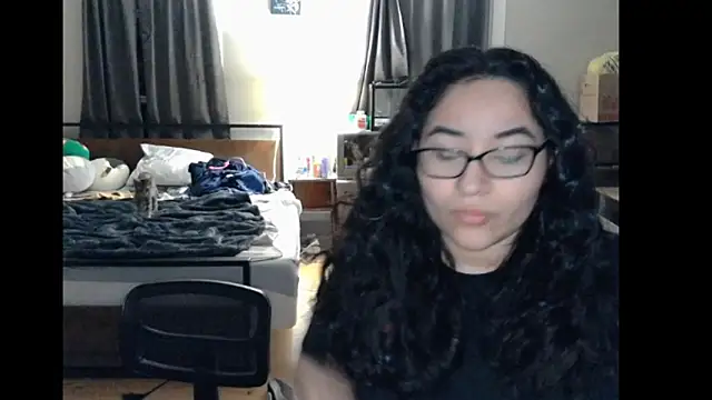 Elliewgfs online show from 03-19-25, 02:27