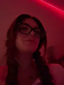 Snapshot of 18petitewhitegirl chatting on 01-17-25, 02:50 18petitewhitegirl online show from 01-17-25, 02:50