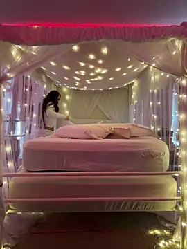 Snapshot of 18petitewhitegirl chatting on 02-20-25, 09:53 18petitewhitegirl online show from 02-20-25, 09:53