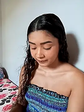 Snapshot of heleny901 chatting on 10-13-25, 08:31 heleny901 online show from 10-13-25, 08:31