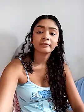 Snapshot of heleny901 chatting on 12-15-25, 08:02 heleny901 online show from 12-15-25, 08:02