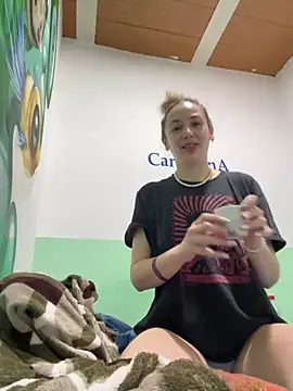 Snapshot of Littlelolo60 chatting on 12-16-24, 02:16 Littlelolo60 online show from 12-16-24, 02:16