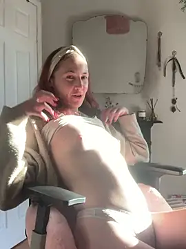 Snapshot of Littlelolo60 chatting on 02-06-25, 03:20 Littlelolo60 online show from 02-06-25, 03:20