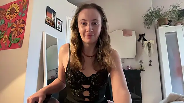 Snapshot of Littlelolo60 chatting on 11-11-25, 10:26 Littlelolo60 online show from 11-11-25, 10:26