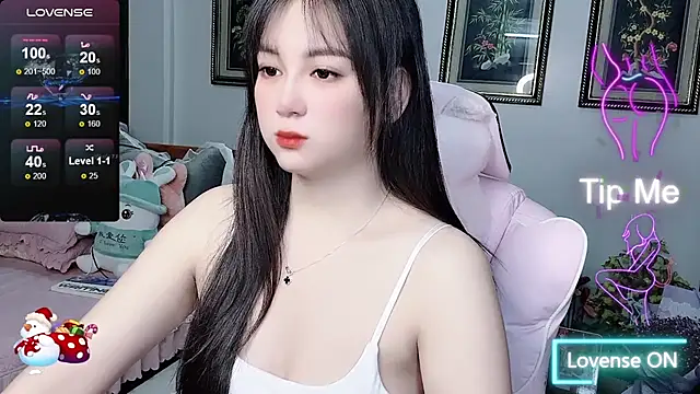 Snapshot of _Nana_20 chatting on 10-20-25, 12:00 Nana 20 online show from 10-20-25, 12:00