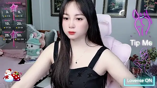 Snapshot of _Nana_20 chatting on 10-28-25, 01:42 Nana 20 online show from 10-28-25, 01:42