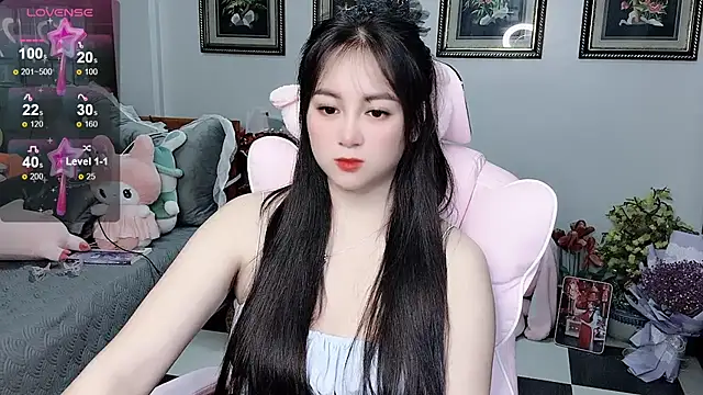 Snapshot of _Nana_20 chatting on 10-30-25, 04:08 Nana 20 online show from 10-30-25, 04:08